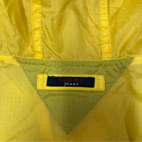 OG 90’s Tommy Hilfiger Windbreaker Yellow Raincoat sz Large color block big logo - Picture 5 of 5
